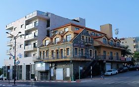 Aviv Hostel Tiberiade Exterior photo