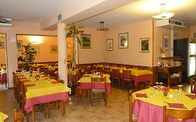 Albergo Ristorante Gori Ameglia Exterior photo