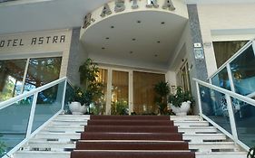 Hotel Astra Milano Marittima Exterior photo