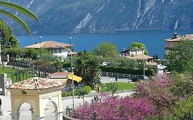 Hotel Villa Grazia Limone sul Garda Exterior photo