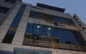 Hotel Saina International Nuova Delhi Exterior photo