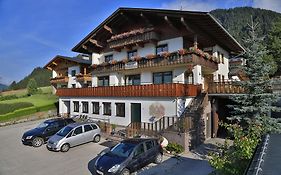 Hotel Fruehstueckspension Jagdhof Obertilliach Exterior photo