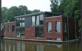 Houseboat Vliegenbos Bed and Breakfast Amsterdam Room photo