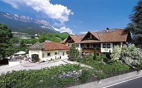 Hotel Unterrain Appiano Sulla Strada Del Vino Exterior photo