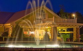 Colonel Williams Resort&Suites Lake George Exterior photo