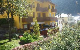 Albergo Iris Auronzo di Cadore Exterior photo