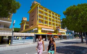 Hotel Sole Rosolina Mare Exterior photo