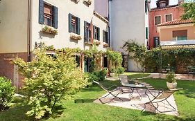 Casa Rezzonico Bed and Breakfast Venezia Exterior photo