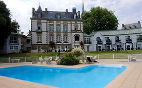 Hotel Clos De Vallombreuse, The Originals Relais Douarnenez Exterior photo