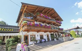 Hotel Metzgerwirt Fieberbrunn Exterior photo