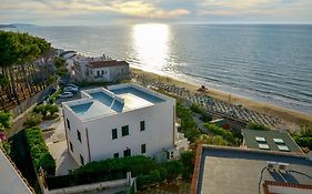 Hotel Villa Nettuno San Menaio Exterior photo