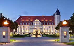 Hotel Schloss Fleesensee Göhren-Lebbin Exterior photo