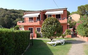 Residence Villa Franca Capoliveri  Exterior photo