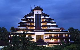 Gq Hotel Yogyakarta Exterior photo