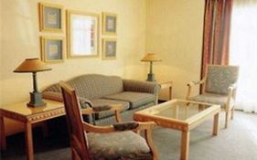 Airport Inn And Suites Edenvale Room photo