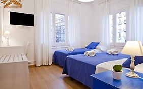 Blue Barcelona Bed and Breakfast Room photo