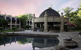 Hotel The Kingdom At Victoria Falls Exterior photo