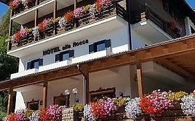 Hotel Alla Rocca Varena Exterior photo