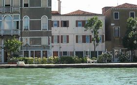 Cà Isabella Bed and Breakfast Venezia Exterior photo