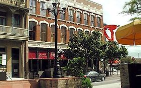 The Riverwalk Vista San Antonio Exterior photo