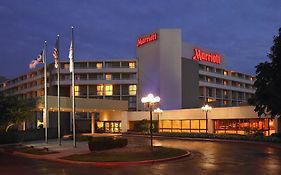 Hotel Marriott At The University Of Dayton Exterior photo