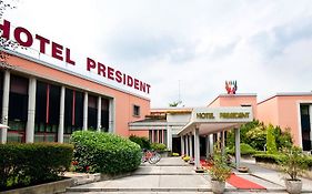 Grand Hotel President Spilimbergo Exterior photo