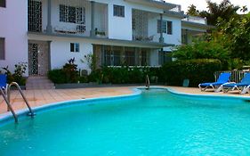 Palm View Guesthouse And Conference Centre Montego Bay Exterior photo