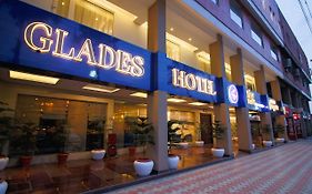 Glades Hotel Chandīgarh Exterior photo