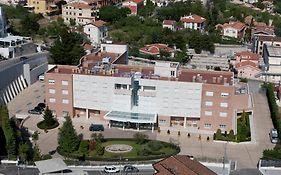 Hotel Centro Di Spiritualità Padre Pio San Giovanni Rotondo Exterior photo