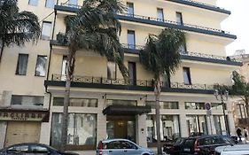 Colonna Hotel Brindisi Exterior photo