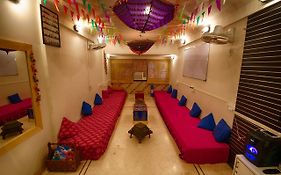 Basti - A Backpackers Hostel Bombay Exterior photo