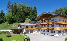 Der Jagdhof Aparthotel Sankt Johann im Pongau Exterior photo