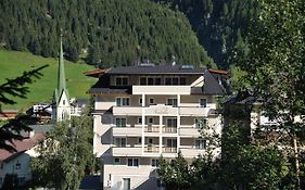 Hotel Garni Valülla Ischgl Exterior photo