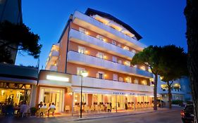 Hotel Ca' D'Oro Caorle Exterior photo