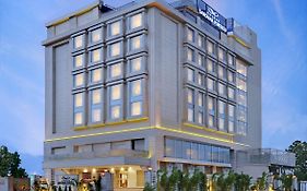 Hotel Golden Sarovar Portico Amritsar Exterior photo