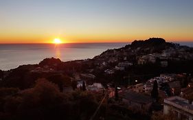 Casa Aurora Bed and Breakfast Taormina Exterior photo