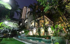 Serene Bangkok Bed And Breakfast Exterior photo