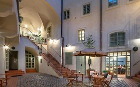 Blue Oak Aparthotel Praga Exterior photo