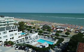 Hotel Promenade Universale Cesenatico Exterior photo