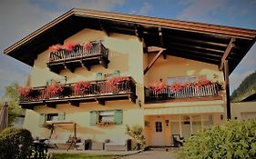 Alpenlandhaus Menardi Aparthotel Seefeld in Tirol Exterior photo