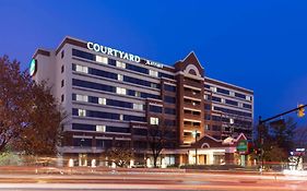 Courtyard By Marriott Alexandria Old Town/Southwest Hotel Exterior photo