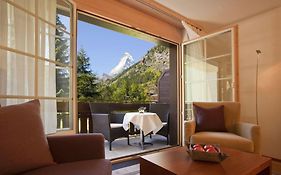 Le Mirabeau Hotel & Spa Zermatt Exterior photo