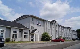 Toledo Bridgepointe Inn & Suites By Hollywood Casino, Downtown, Owens College Northwood Exterior photo