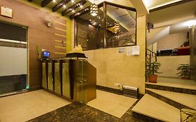 Hotel Sunstar Heights Nuova Delhi Exterior photo
