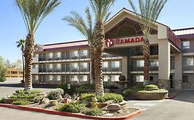 Ramada By Wyndham Tempe/At Arizona Mills Mall Hotel Exterior photo