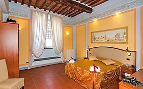 Dimora Dei Guelfi Luxury Rooms Lucca Exterior photo