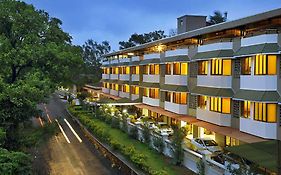 Hotel Sterling Lonavala Exterior photo