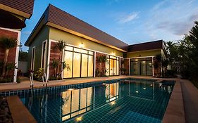 Jinda Resort Phuket Exterior photo