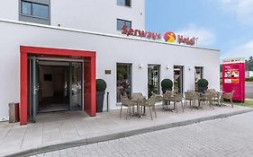 Serways Hotel Weiskirchen Nord Rodgau Exterior photo