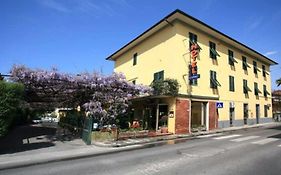 Hotel Stipino Lucca Exterior photo